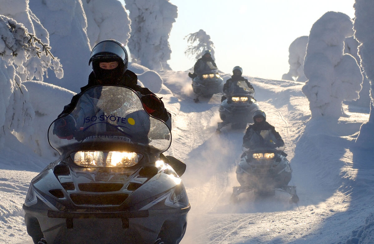 expedicón de motos de nieve