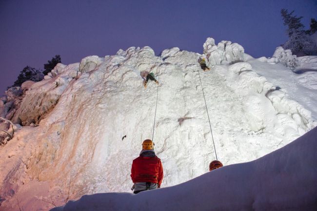 dos escaladores en phyä