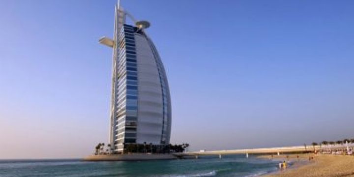 DUBAI-LANDMARKS-Burj-Al-Arab.jpg