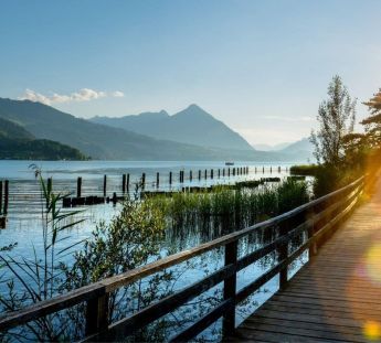 Camino de senderismo por el Lago Thun