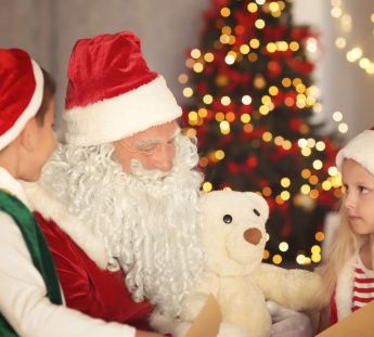 Niños con Papa Noel